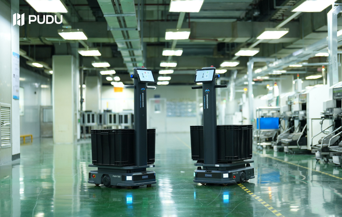T300 Autonomous robot moving factory materials